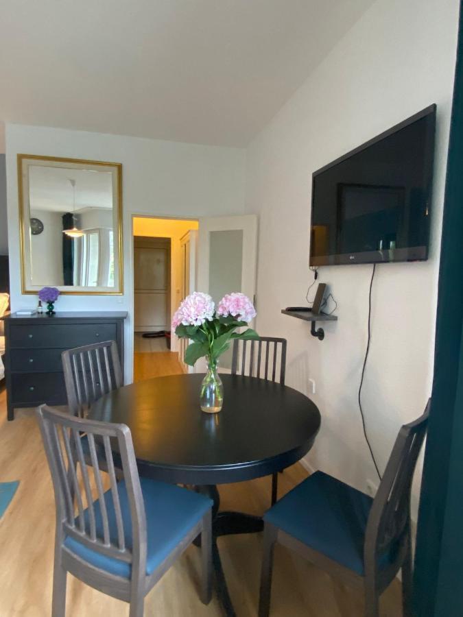 Beautiful Apartment With Balcony Βερολίνο Εξωτερικό φωτογραφία