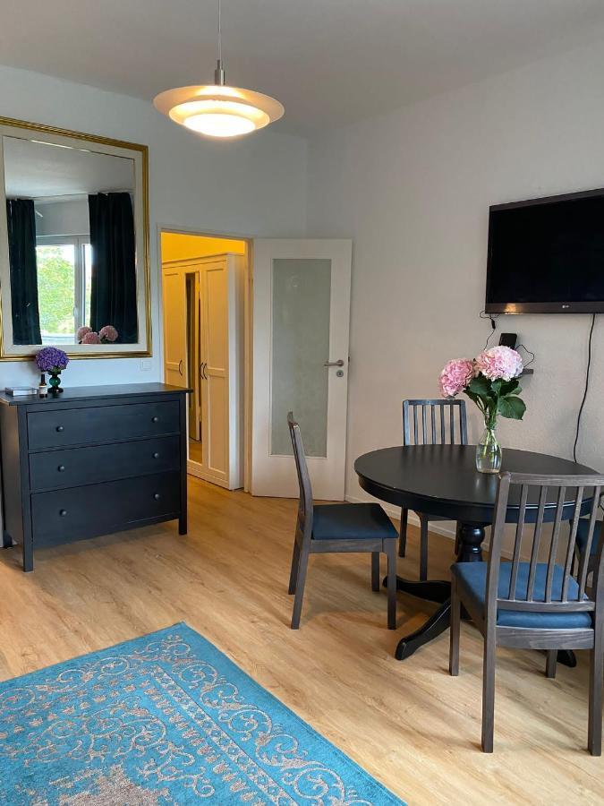 Beautiful Apartment With Balcony Βερολίνο Εξωτερικό φωτογραφία