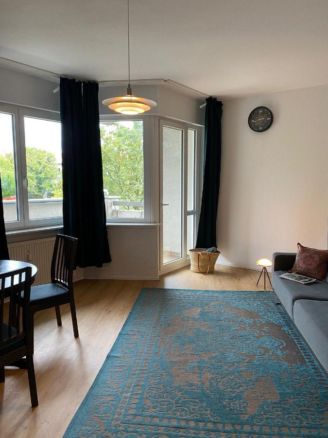 Beautiful Apartment With Balcony Βερολίνο Εξωτερικό φωτογραφία
